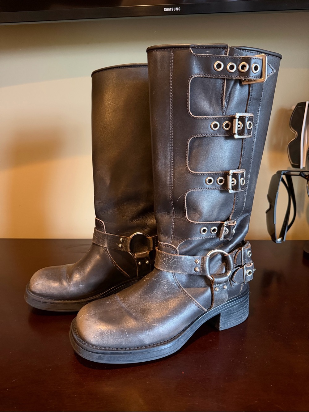 Rocky brown distressed